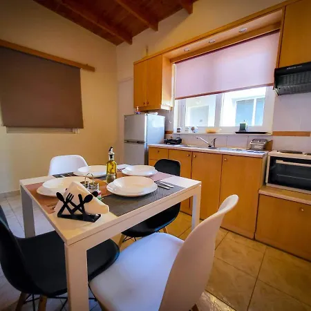 Skn Apartment *